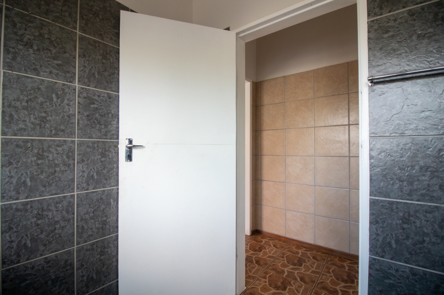 To Let 3 Bedroom Property for Rent in Geelhoutpark North West